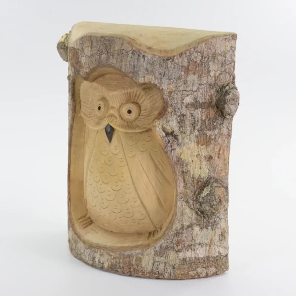 Crocodile Wood Carved Owl H8AW4-105-1005-02