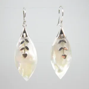 Sterling Silver and Seashell Dangle Earring J7ASS-088-0003